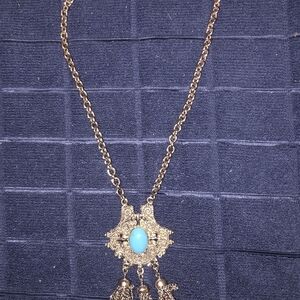 Elegant Gold and Turquoise Pendant Necklace
